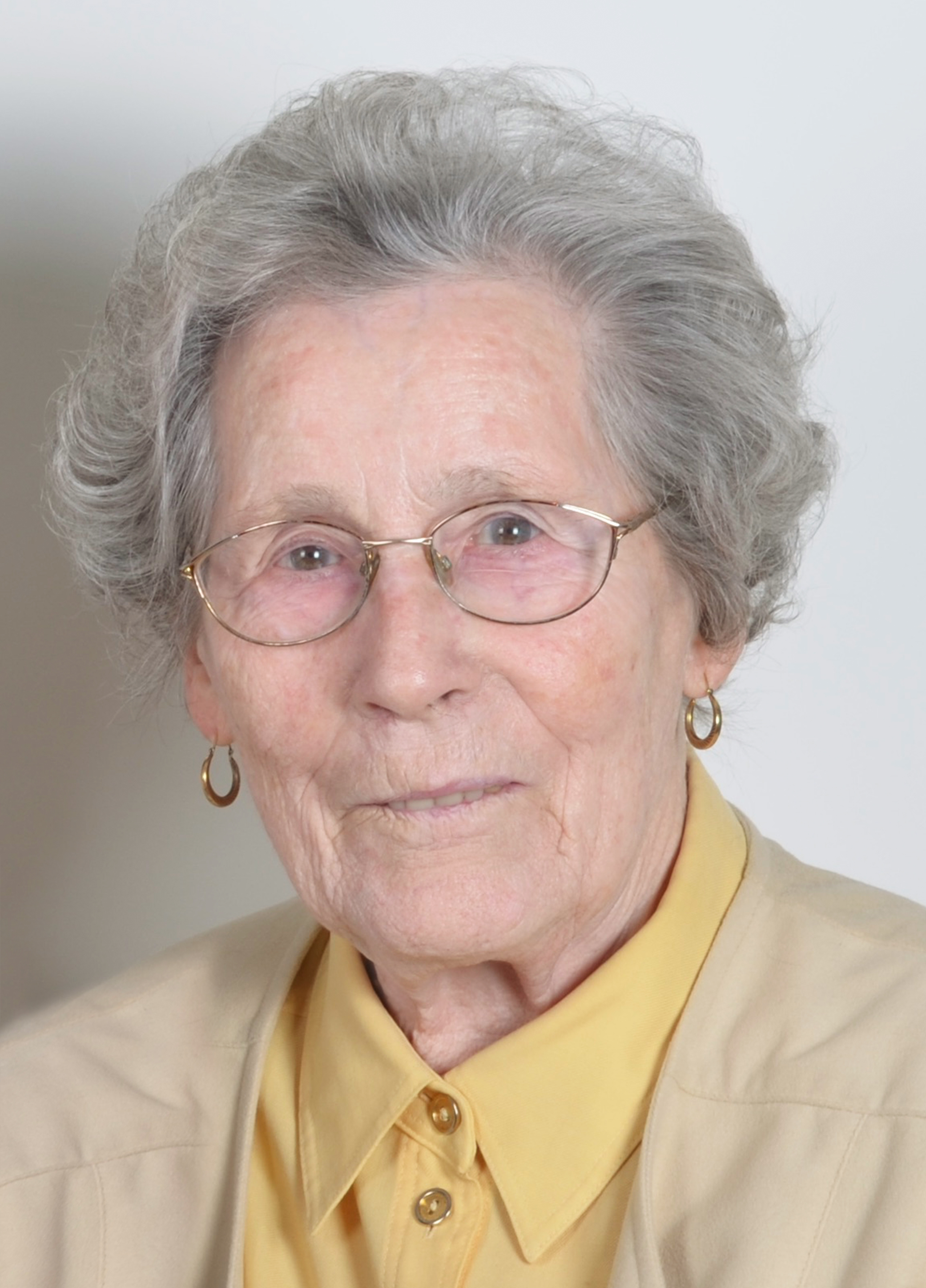 Ebel, Elfriede